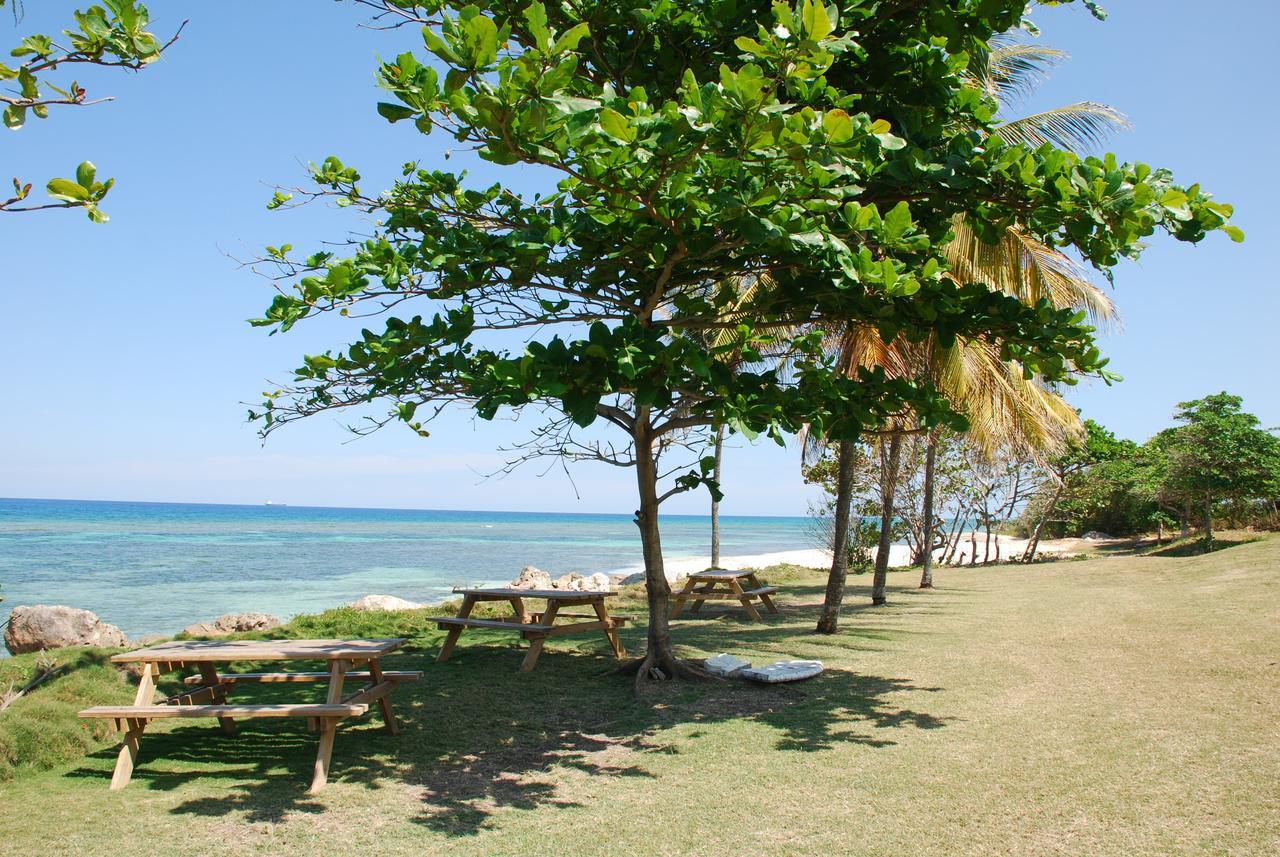Luxury Villa sleeps 6, Beach Access, Montego Bay Zewnętrze zdjęcie